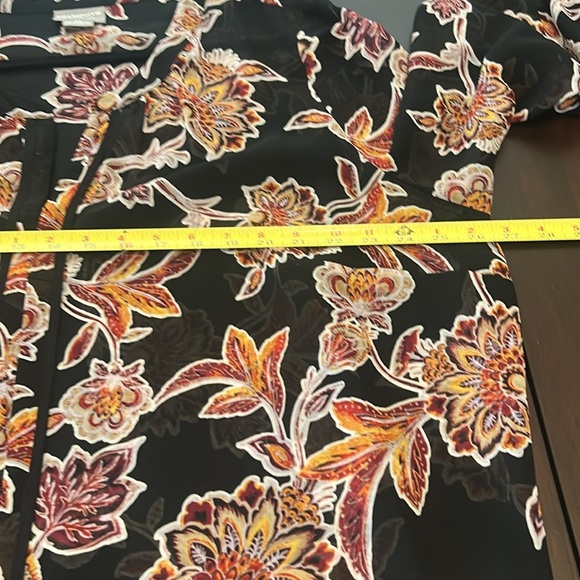 Liz Claiborne Signature Women Floral Sheer V-Neck Long Sleeve Sheer Blouse - Picture 11 of 13